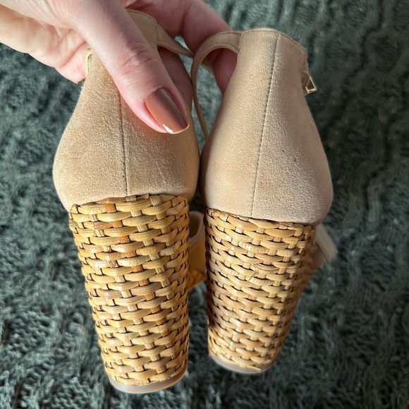 Jessica Simpson Suede Nude heels Size 9.5 - Picture 8 of 11